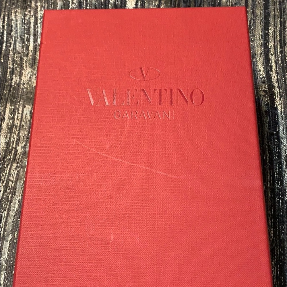 Valentino Box